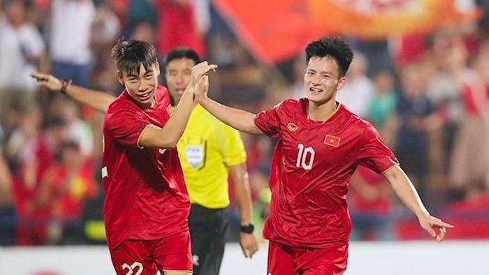 U23 Việt Nam vắng bóng trong Top 10 ngôi sao châu Á 2024- Ảnh 1.