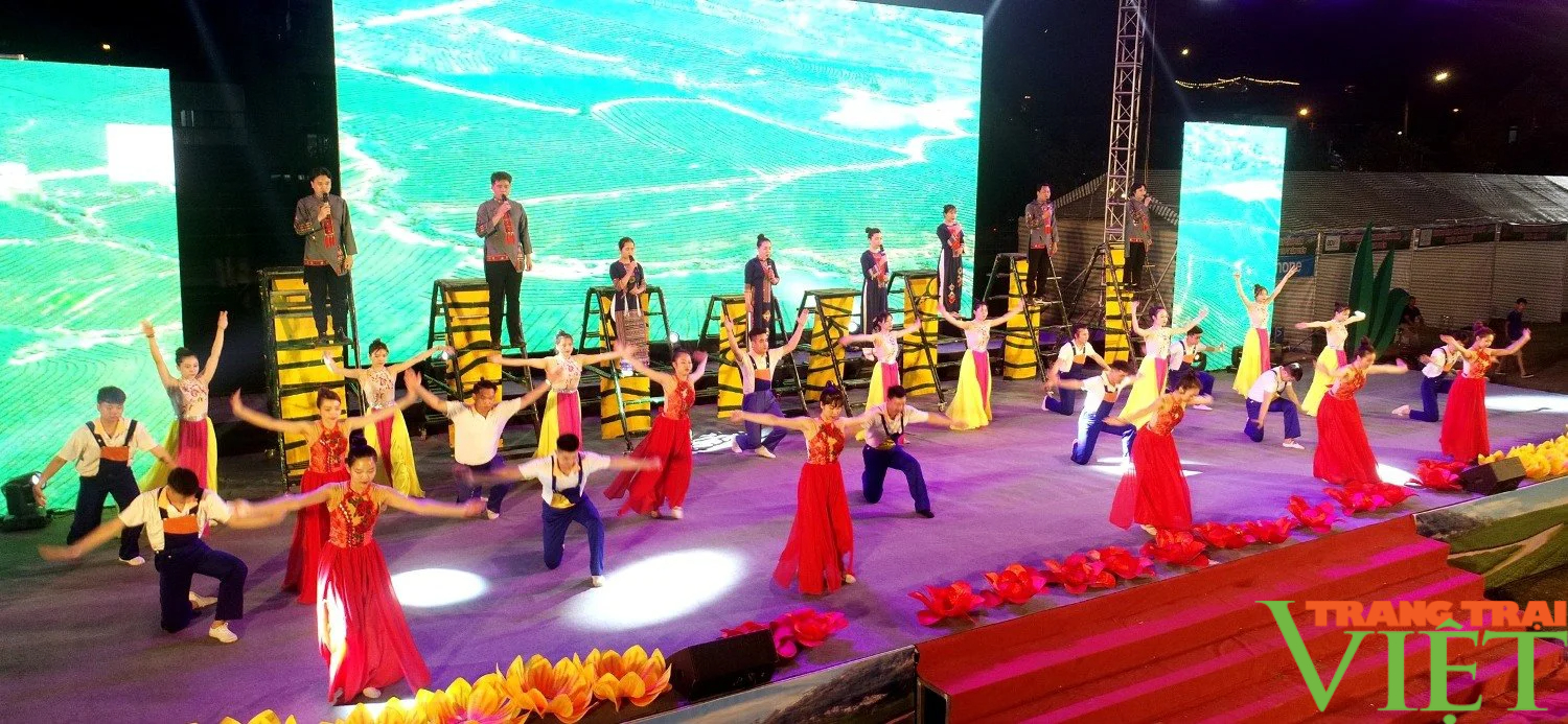 Lai Châu: Ấn tượng lễ khai mạc Lễ hội Trà và Tuần Văn hóa Du lịch huyện Tân Uyên- Ảnh 14.