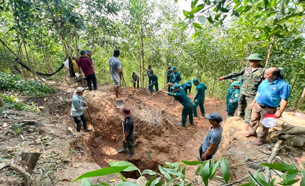 Bình Định: Tìm thấy hầm chiến đấu và hài cốt liệt sĩ tại di tích Đồi 174- Ảnh 2.