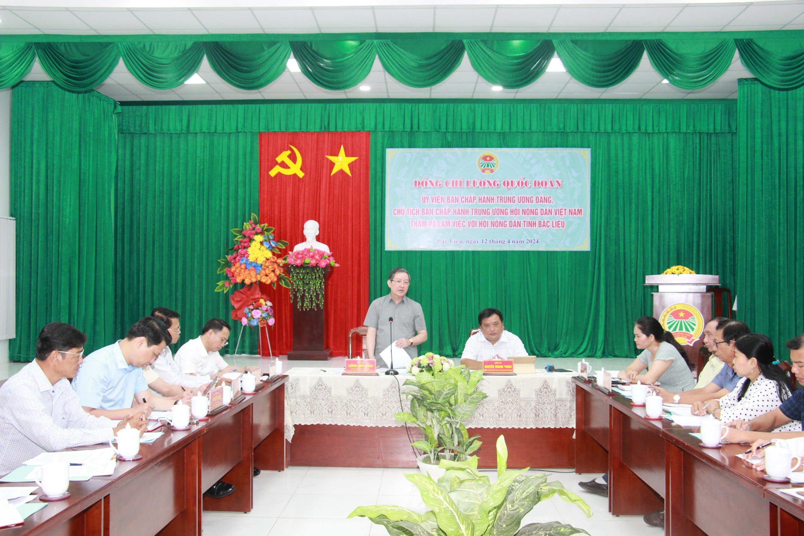 Làm việc tại Bạc Liêu,  Chủ tịch Hội NDVN Lương Quốc Đoàn nhấn mạnh phát triển kinh tế tập thể trong nông nghiệp- Ảnh 2.