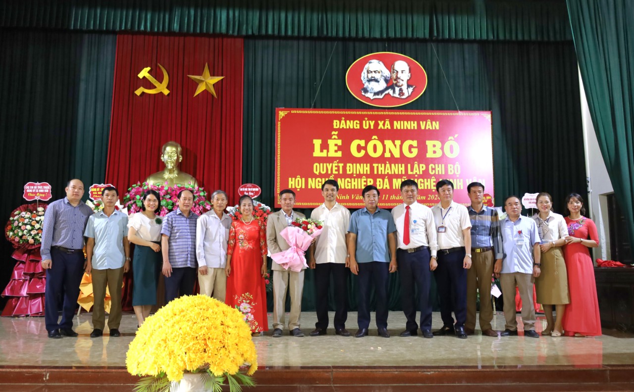 Ninh Bình: Thành lập Chi bộ Hội nghề nghiệp đá mỹ nghệ Ninh Vân- Ảnh 2.