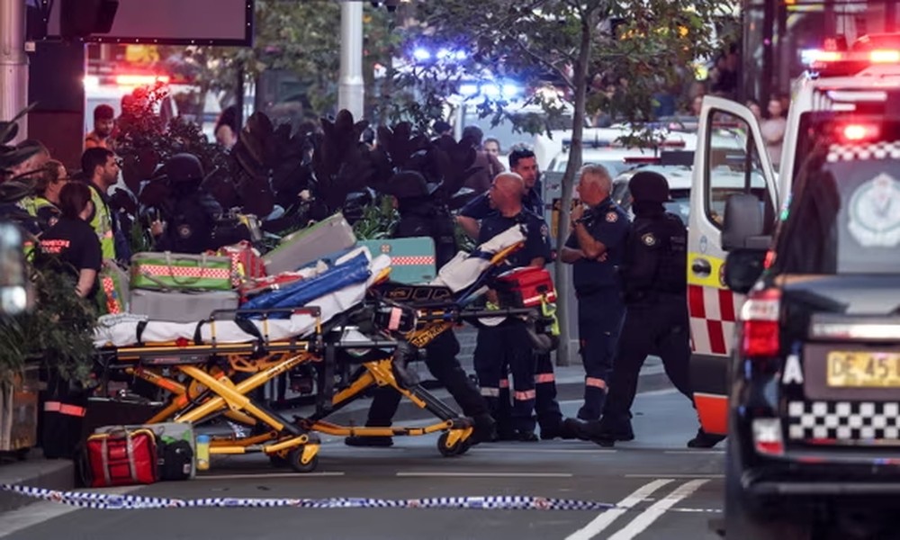 Hiện trường vụ đâm dao kinh hoàng tại trung tâm mua sắm ở Australia khiến 5 người thiệt mạng- Ảnh 3.