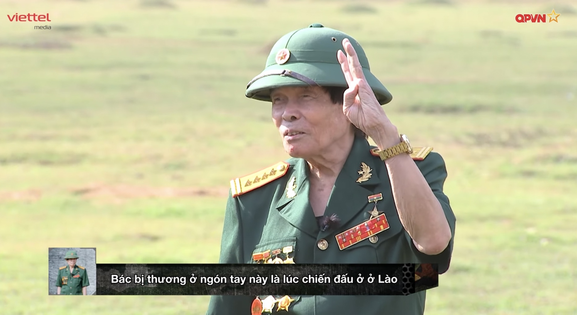 Tuấn Trần, Huỳnh Lập xúc động khi gặp gỡ người anh hùng trong trận đánh huyền thoại ở Quảng Trị- Ảnh 1.