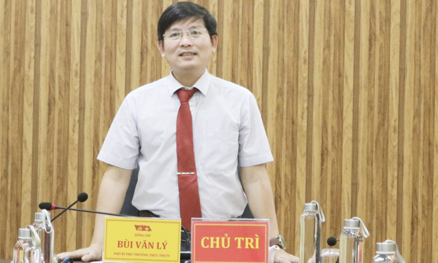 6 Chủ tịch UBND huyện, thị và thành phố ở Quảng Ngãi bị phê bình vì chậm giải quyết hồ sơ đất cho dân- Ảnh 7.
