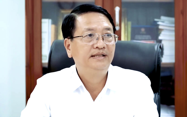 6 Chủ tịch UBND huyện, thị và thành phố ở Quảng Ngãi bị phê bình vì chậm giải quyết hồ sơ đất cho dân- Ảnh 5.