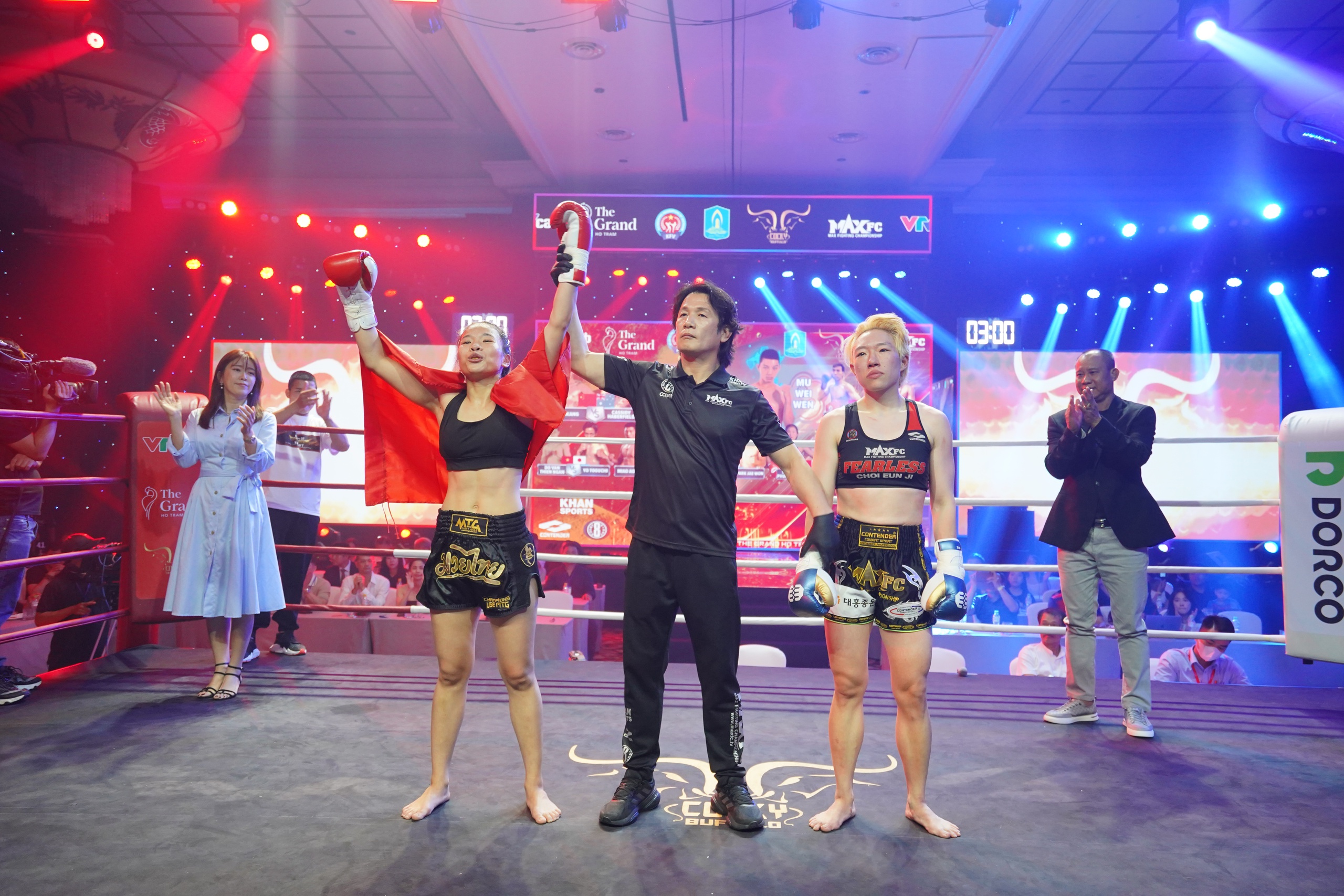 Nhà vô địch SEA Games 31 Nguyễn Quang Huy hạ knock-out võ sĩ Hàn Quốc- Ảnh 4.