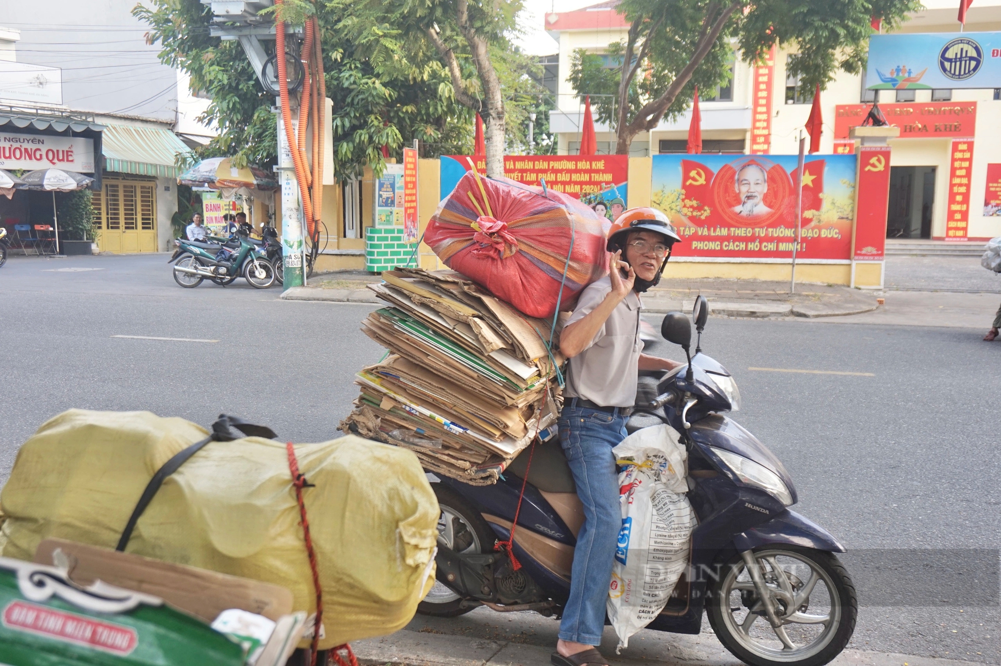 Đổi rác thải lấy loại quà bất ngờ, nông dân Đà Nẵng chung tay bảo vệ môi trường- Ảnh 3.