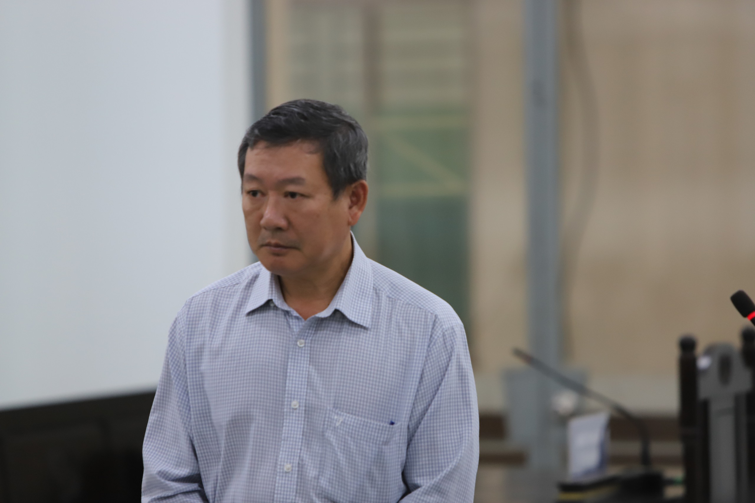 Cựu Giám đốc CDC Khánh Hòa lĩnh 3 năm 6 tháng tù - Ảnh 2.