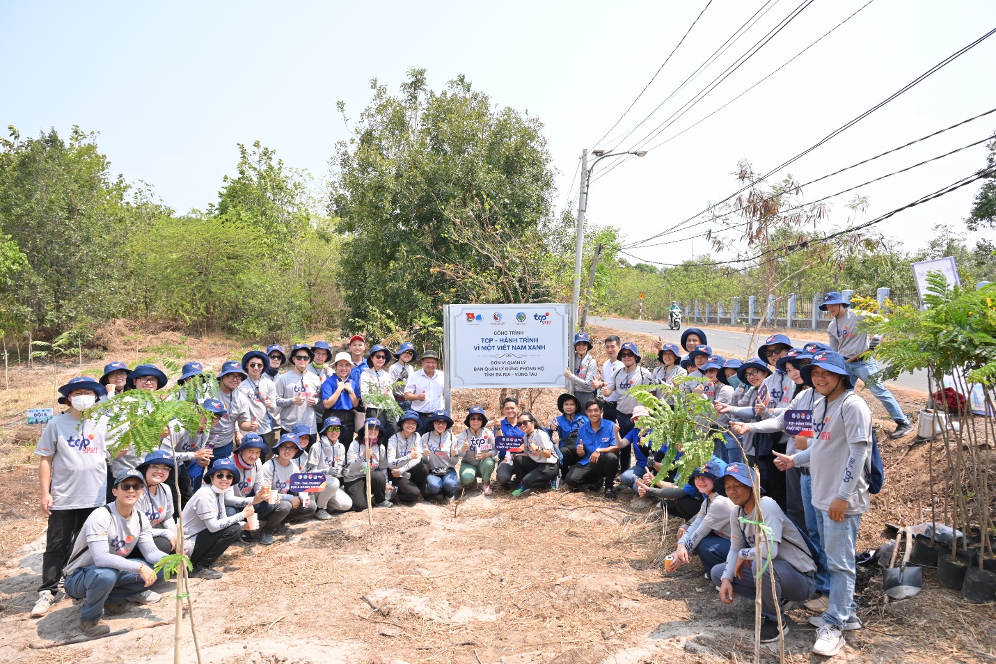 Khởi động chương trình “TCP – Hành trình vì một Việt Nam xanh” chung sức trồng 2.700 cây xanh tại tỉnh Bà Rịa - Vũng- Ảnh 1.