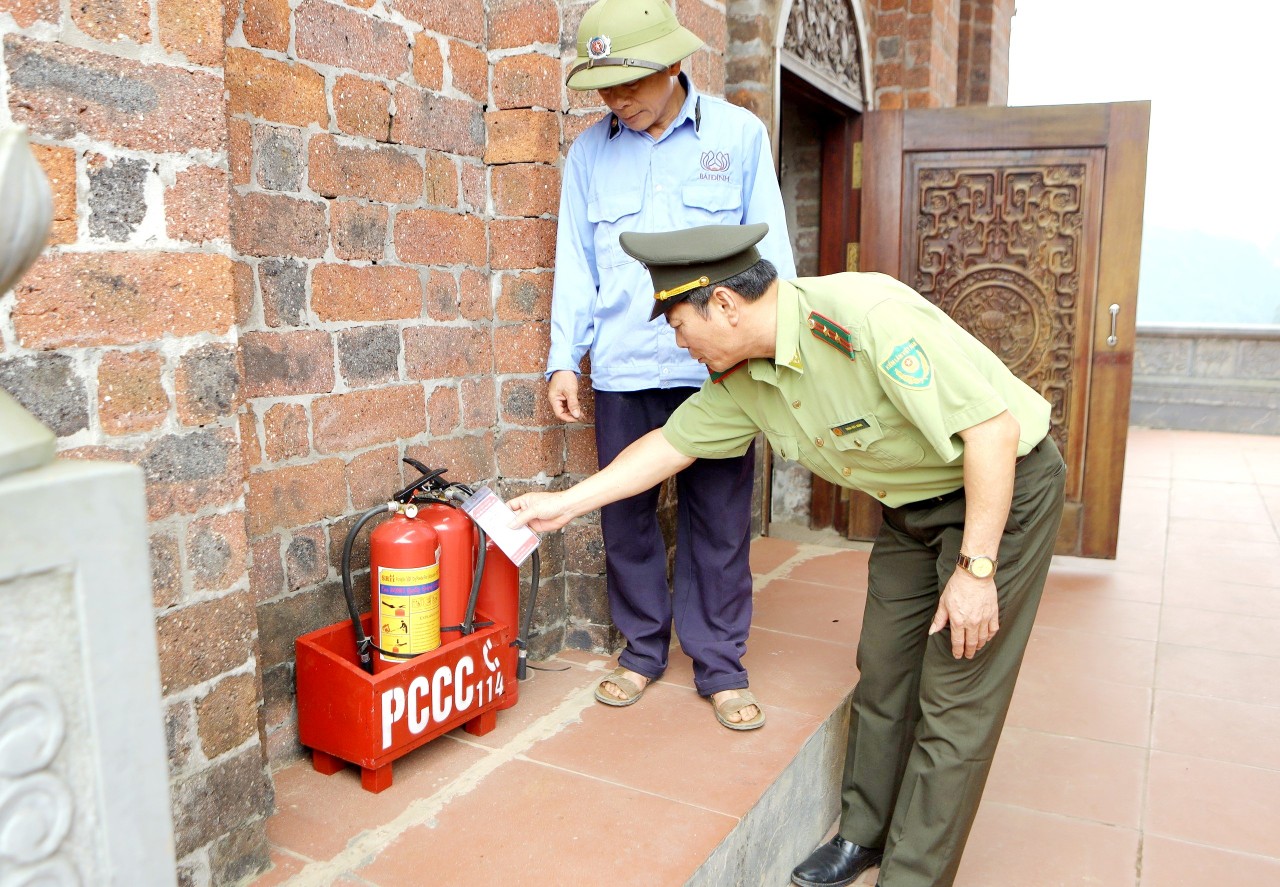 Đơn vị chức năng Ninh Bình kiểm tra công tác phòng cháy, chữa cháy ở 2 huyện- Ảnh 4.