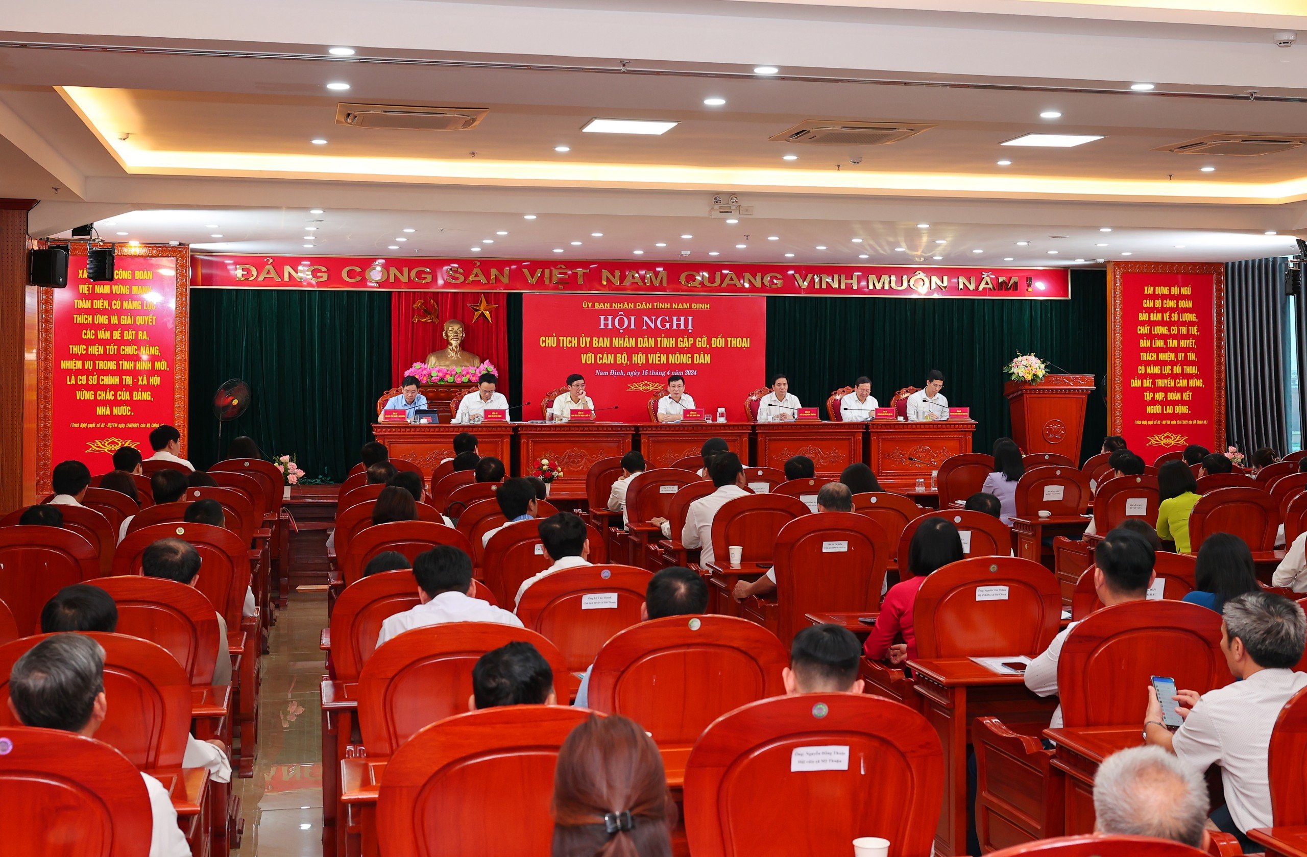 Chủ tịch UBND tỉnh Nam Định đối thoại với nông dân: Giải đáp 5 vấn đề lớn nông dân quan tâm- Ảnh 2.