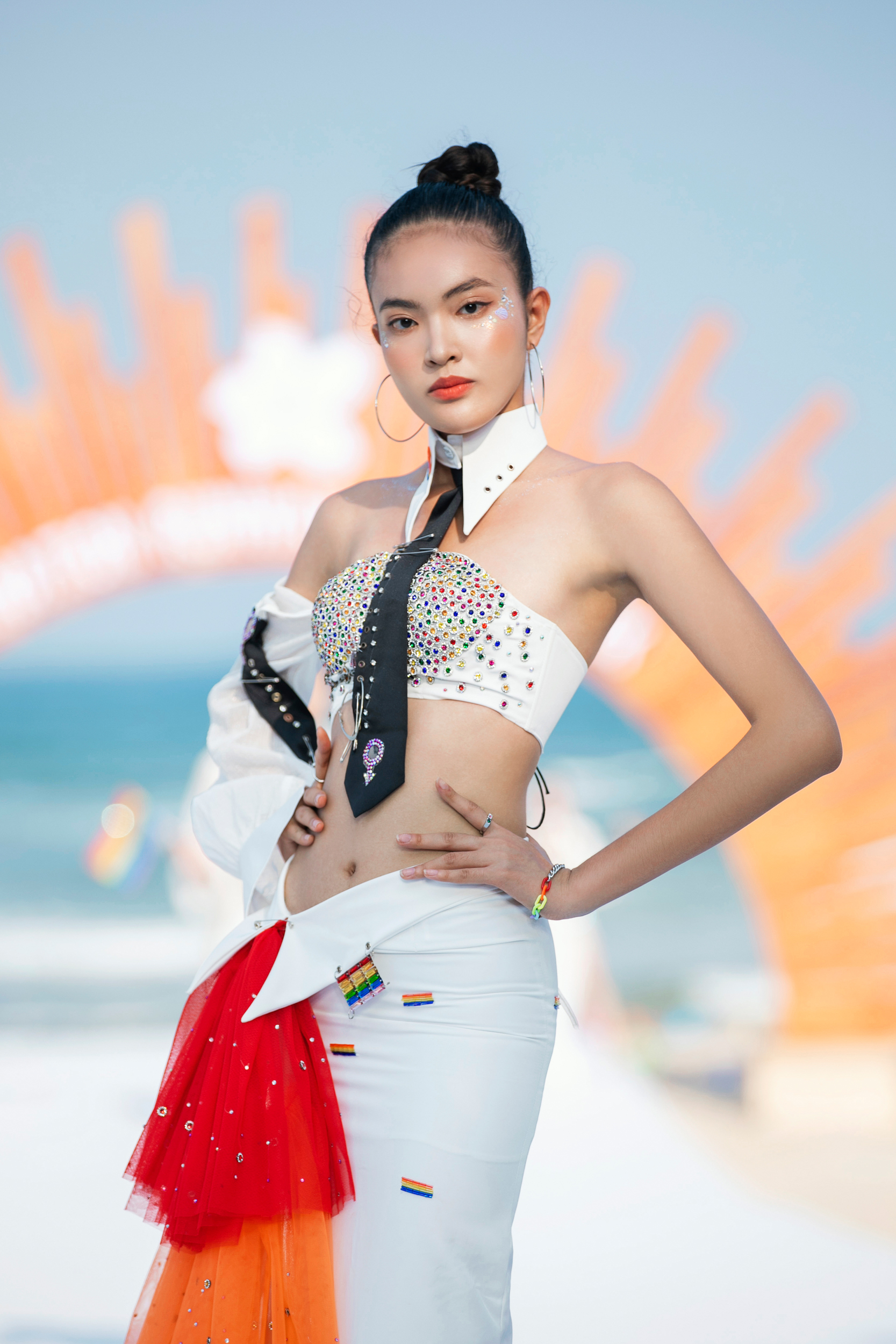 Nhà thiết kế trẻ Huỳnh Thành Phát mang "Khởi sắc" đến Destination Runway Fashion Week 2024- Ảnh 4.