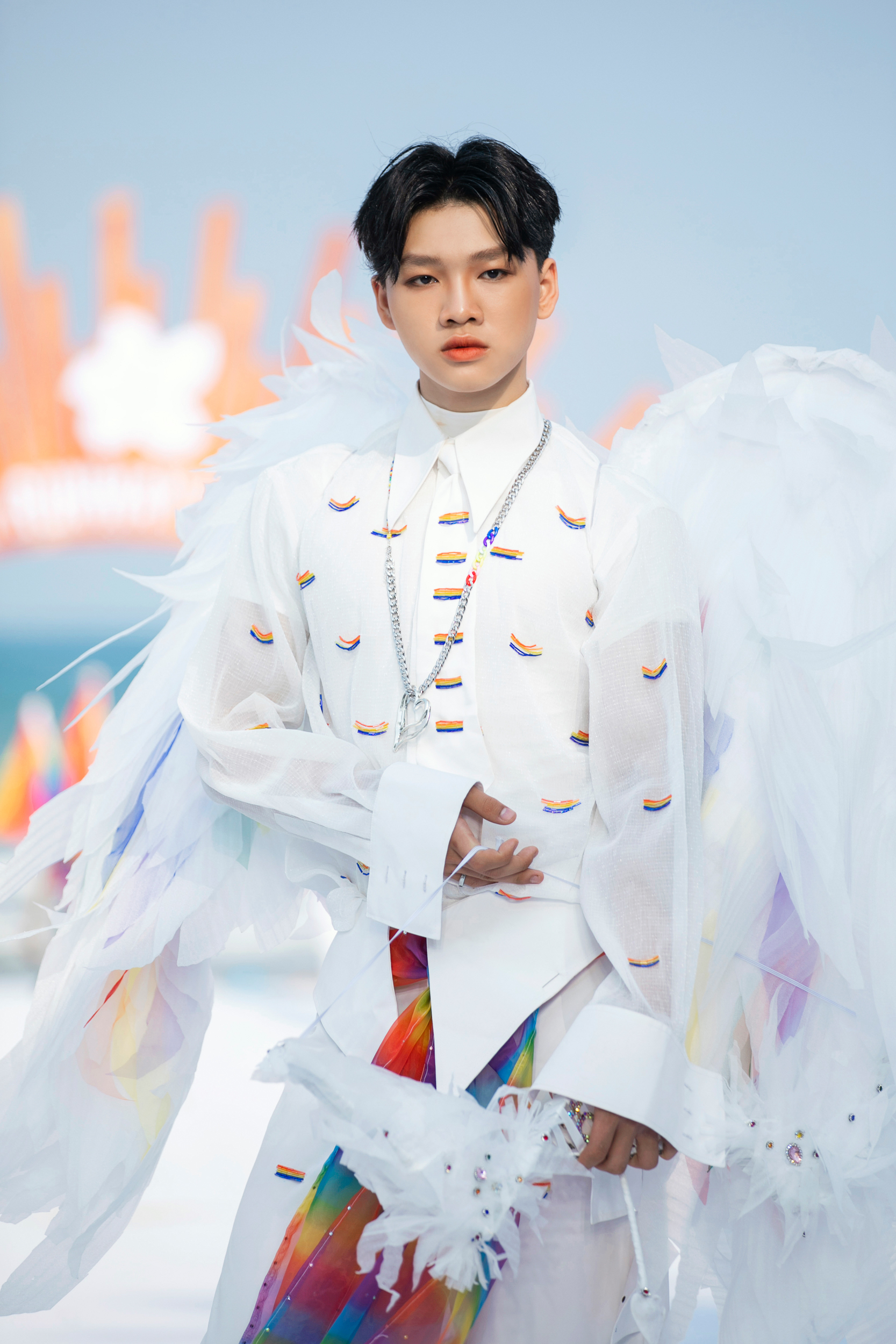 Nhà thiết kế trẻ Huỳnh Thành Phát mang "Khởi sắc" đến Destination Runway Fashion Week 2024- Ảnh 5.