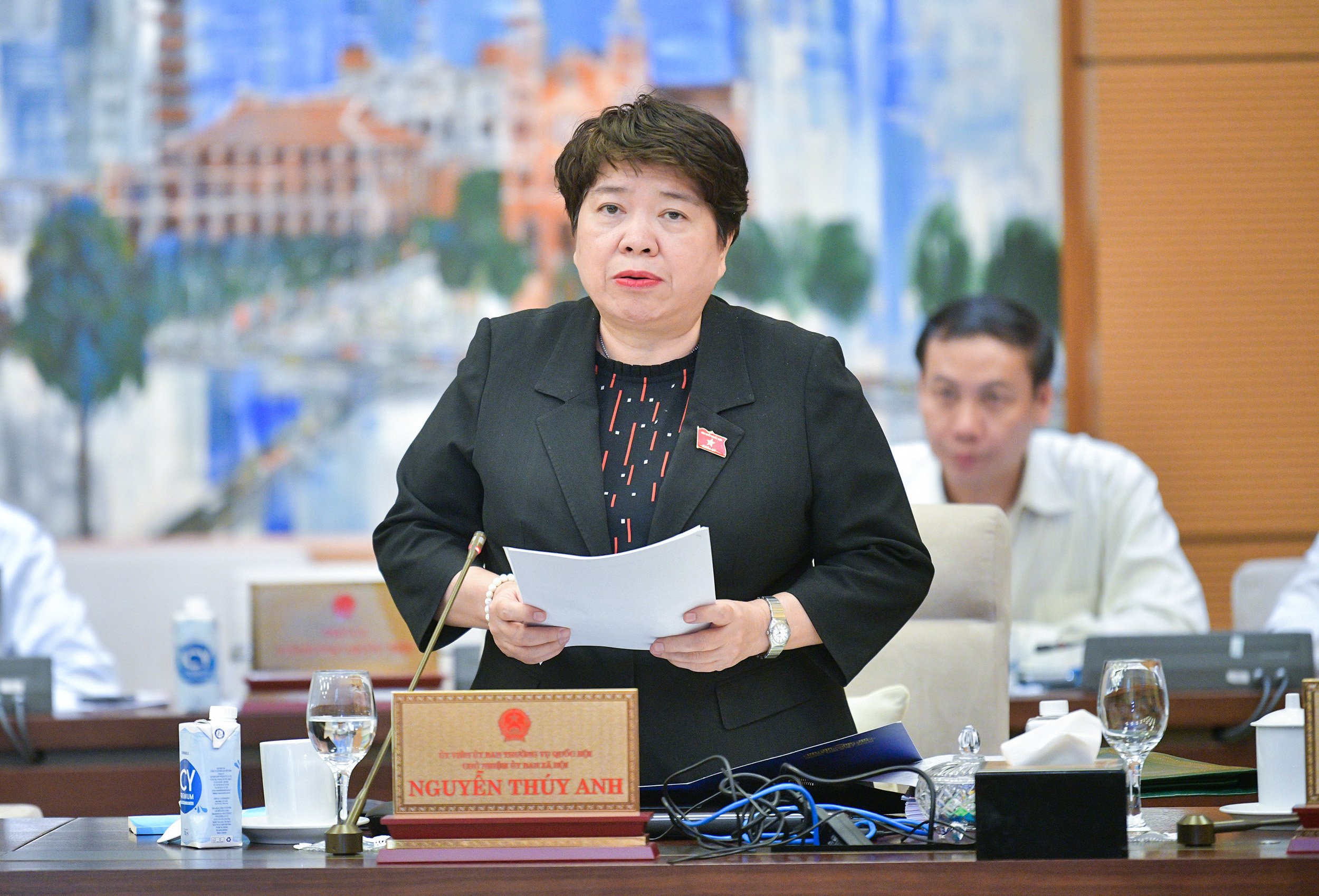 Chủ tịch Quốc hội Vương Đình Huệ: Cần kiểm soát rất chặt kinh doanh thuốc online - Ảnh 2.