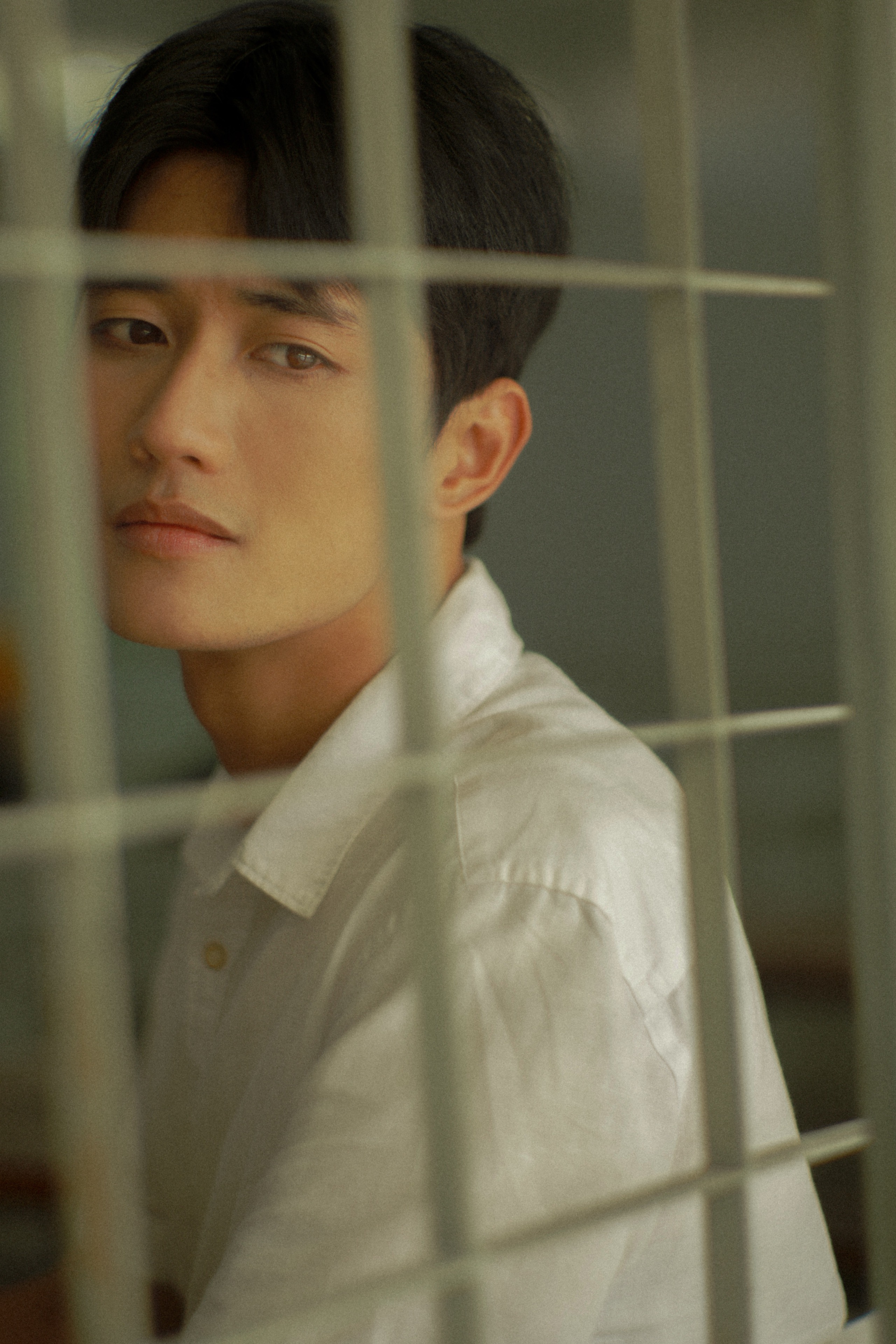 Diễn viên đóng Trịnh Công Sơn thủ vai chính phim chuyển thể từ truyện của Nguyễn Nhật Ánh- Ảnh 1.