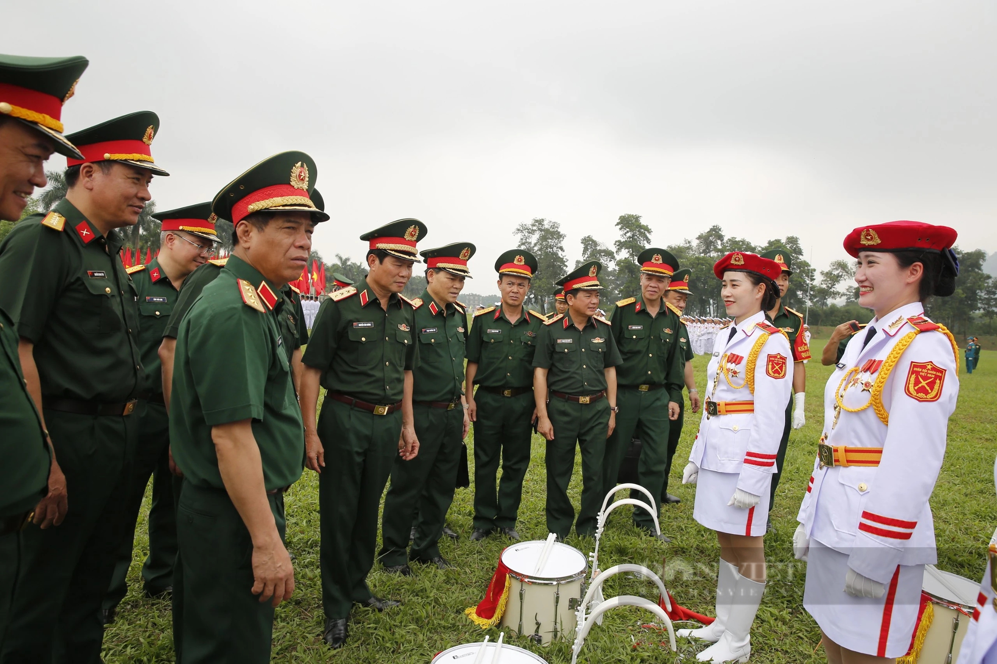 Hợp luyện diễu binh - diễu hành lần cuối, 9 máy bay trực thăng bay trên bầu trời Hà Nội- Ảnh 20.
