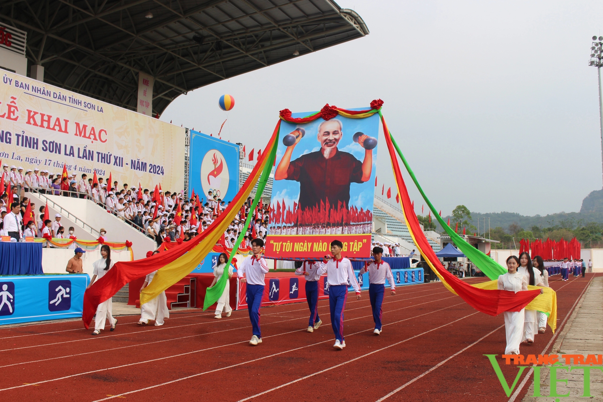 Hơn 1.000 vận động viên tham gia Hội khỏe Phù Đổng tỉnh Sơn La lần thứ XII- Ảnh 1.