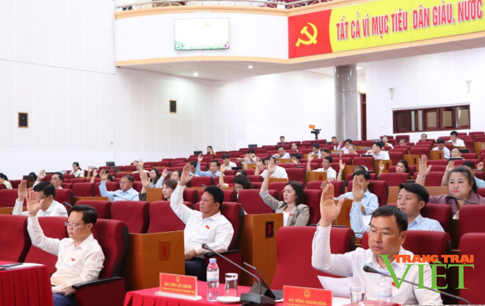 HĐND tỉnh Lai Châu: Thông qua 13 Nghị quyết tại kỳ họp thứ hai mươi- Ảnh 3.