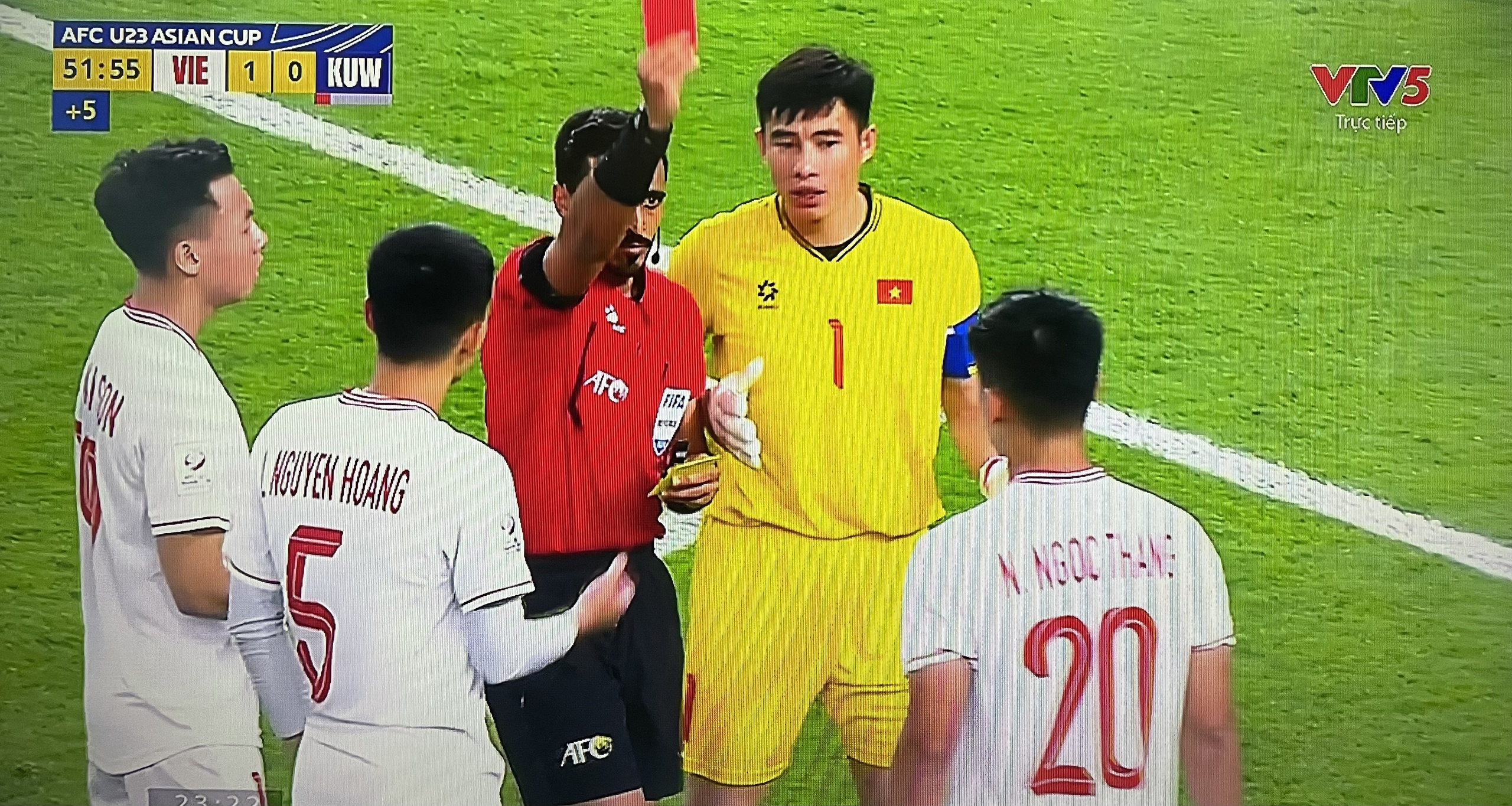 VAR vào cuộc với 2 thẻ đỏ, phạt đền, U23 Việt Nam đánh bại U23 Kuwait- Ảnh 5.