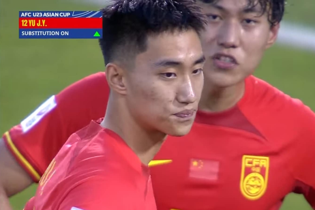 Cực dị: U23 Trung Quốc cho thủ môn vào đá tiền đạo- Ảnh 1.