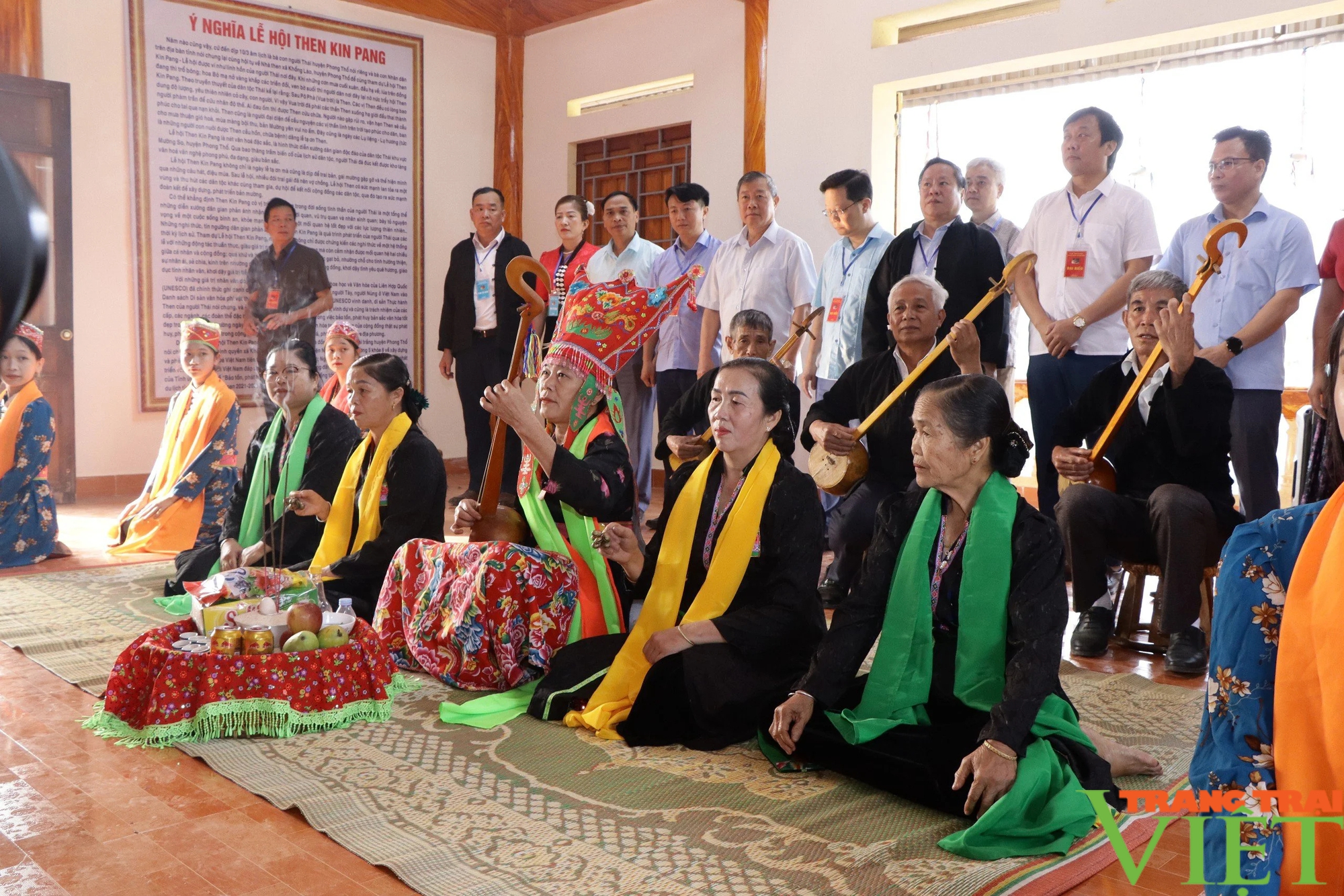 Độc đáo màn quăng chài bắt cá, đơm cúc áo cóm, múa hát cùng trống chiêng tại lễ hội Then Kin Pang- Ảnh 1.