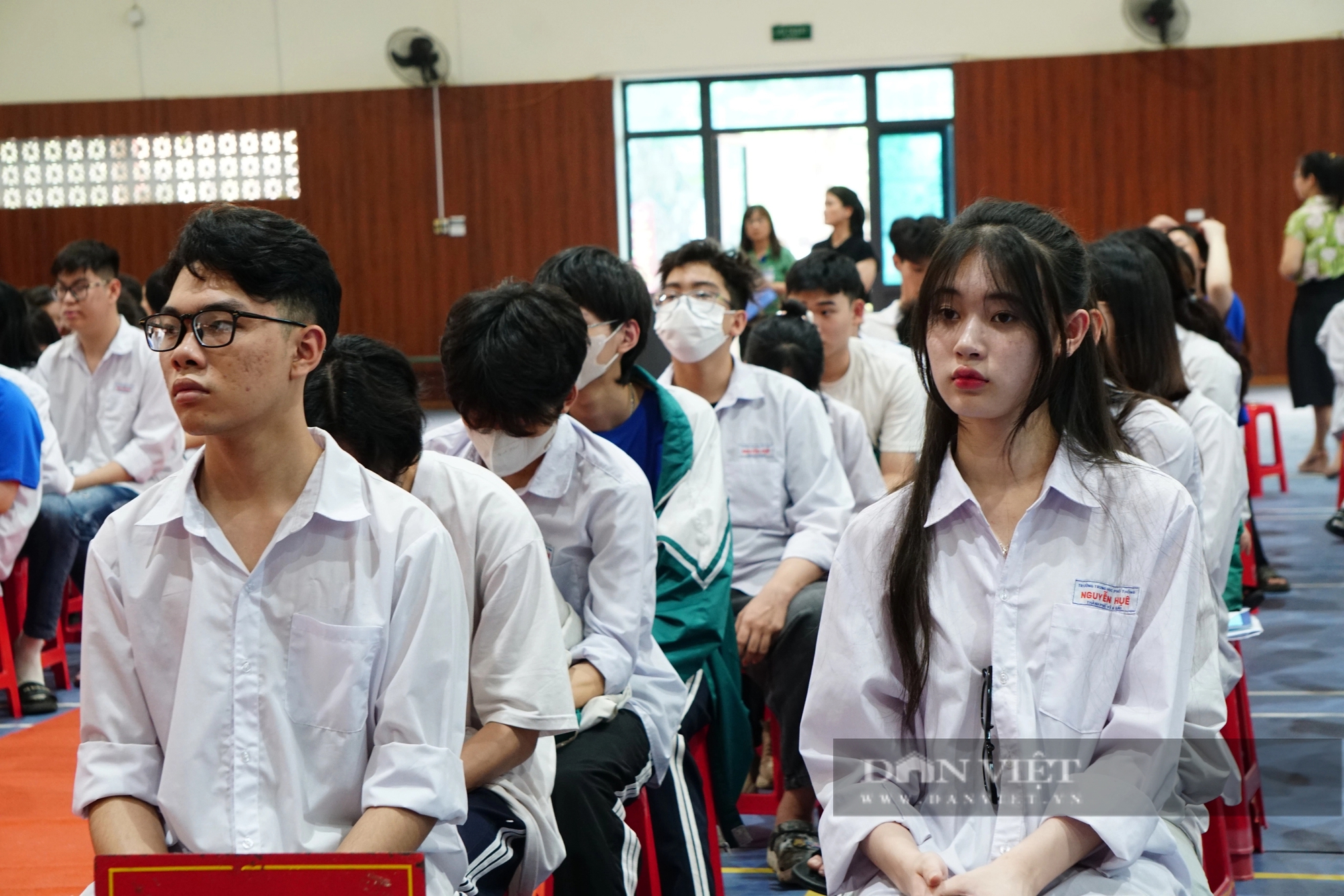 4.000 học sinh THPT Yên Bái tìm hiểu về hành trình khởi nghiệp từ trung học phổ thông của Học viện Nông nghiệp Việt Nam- Ảnh 6.