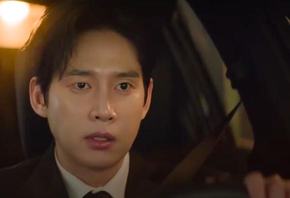Phim Nữ hoàng nước mắt (Queen of Tears) tập 13: Baek Hyun Woo đau lòng vì vụ tai nạn, giấu bí mật với Hae In?- Ảnh 4.