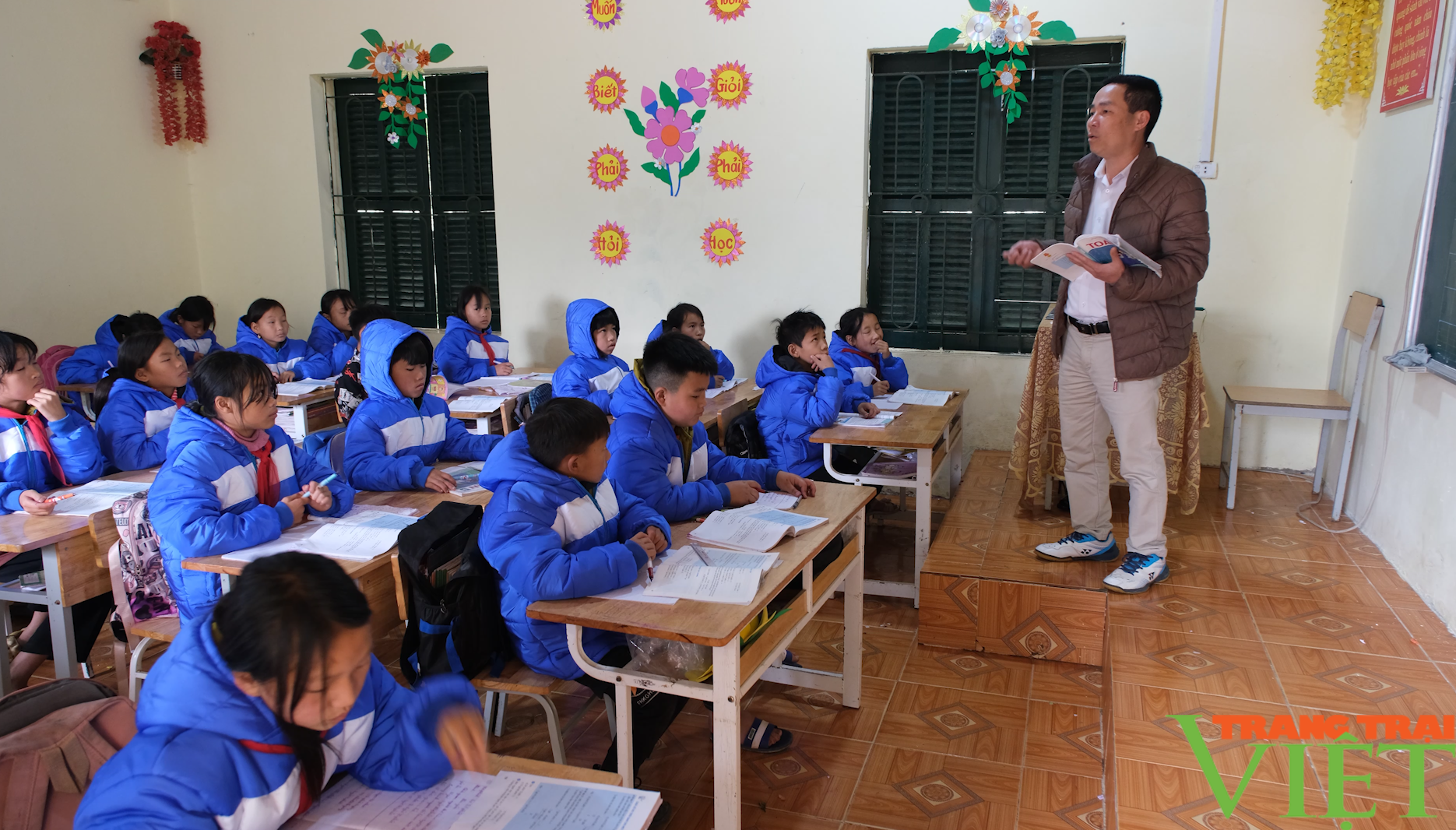 Chuyển đổi số ở trường vùng cao Tả Ngảo của Lai Châu, thầy cô nhàn việc giảng, học sinh ngày một tiến bộ- Ảnh 2.