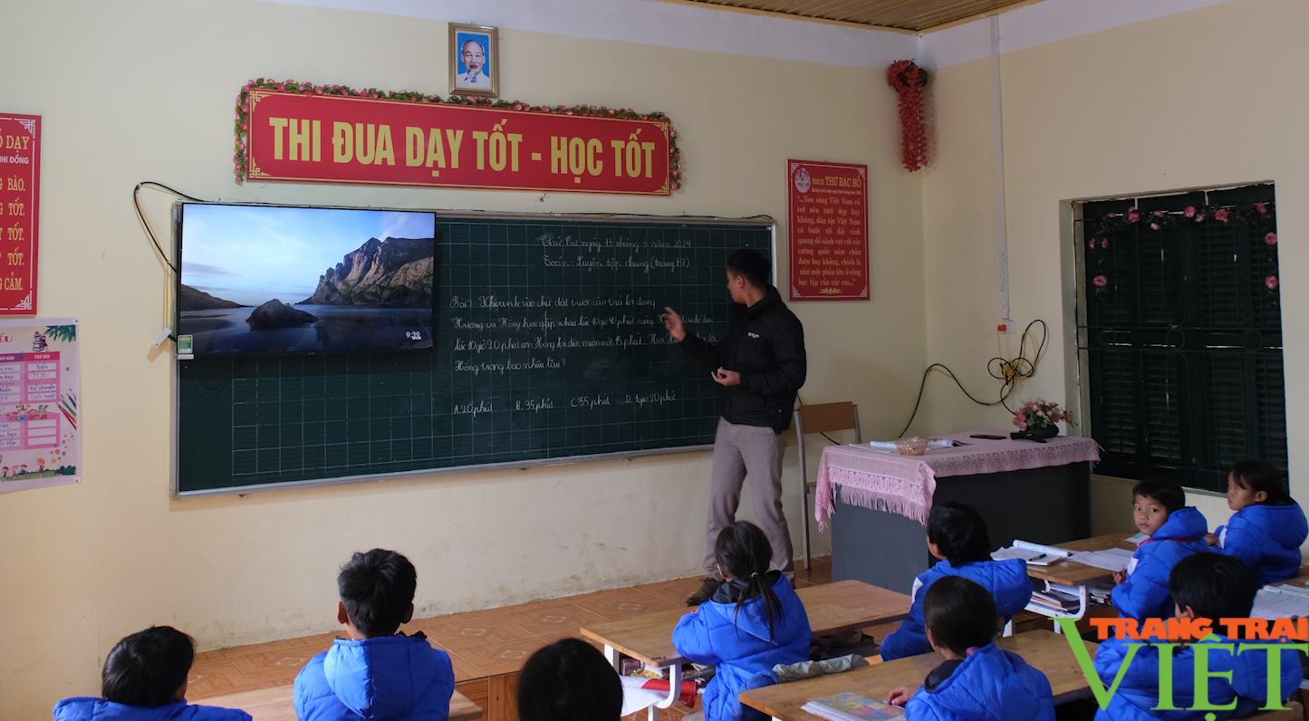 Chuyển đổi số ở trường vùng cao Tả Ngảo của Lai Châu, thầy cô nhàn việc giảng, học sinh ngày một tiến bộ- Ảnh 4.