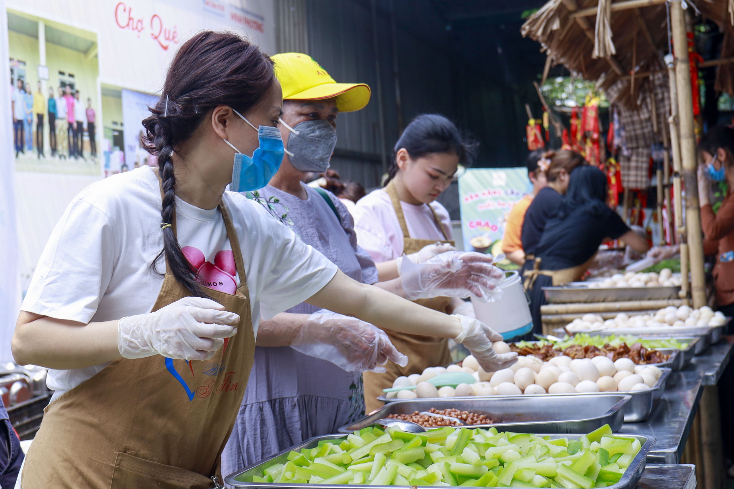 Xoa dịu “trái tim mặc cảm” bằng “ánh sáng" của lòng nhân ái- Ảnh 35.