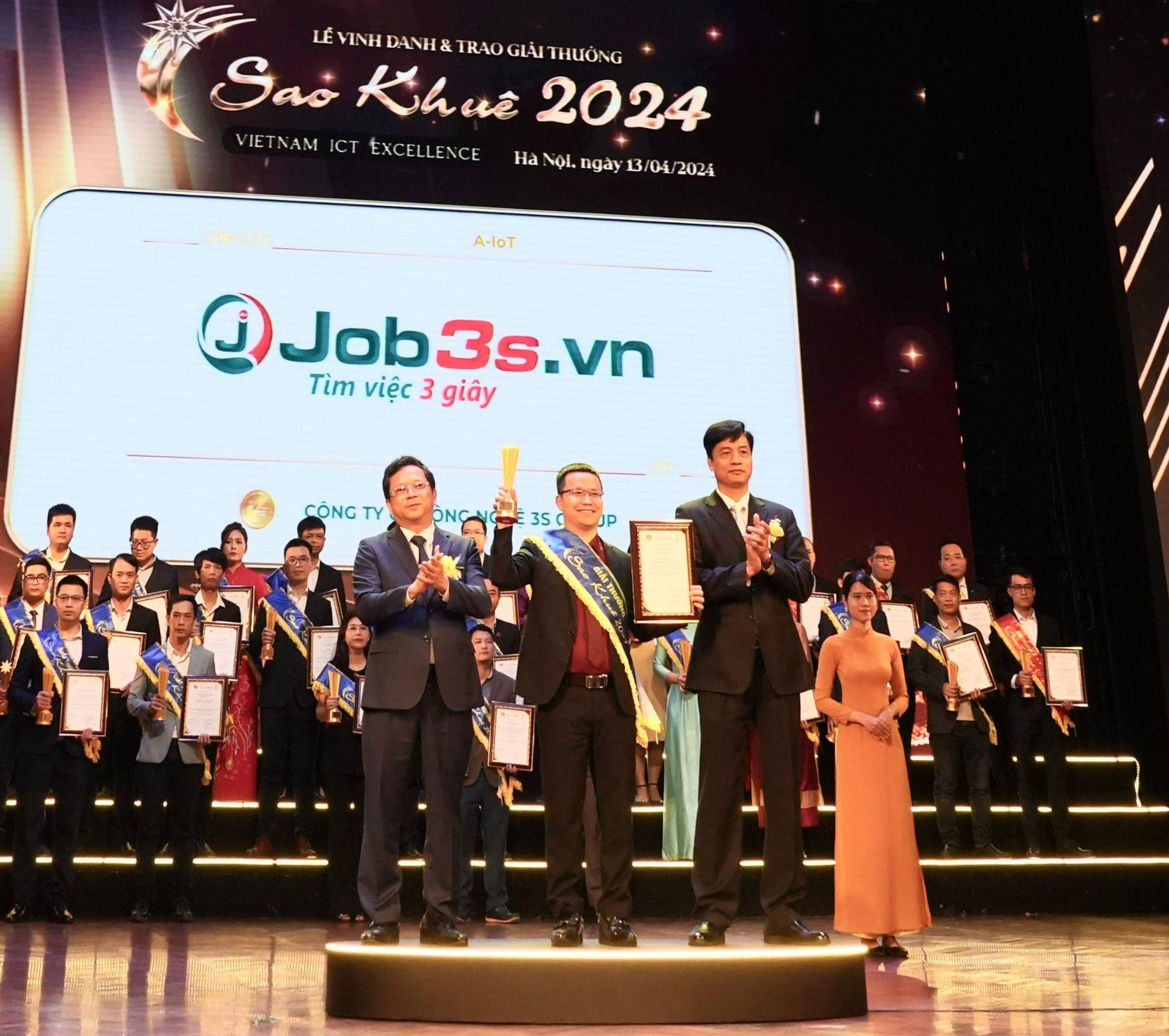 Ứng dụng hơn 20 loại AI vào tuyển dụng, Job3s.vn chính thức đạt Giải thưởng Sao Khuê 2024 ở hạng mục A-IoT- Ảnh 1.