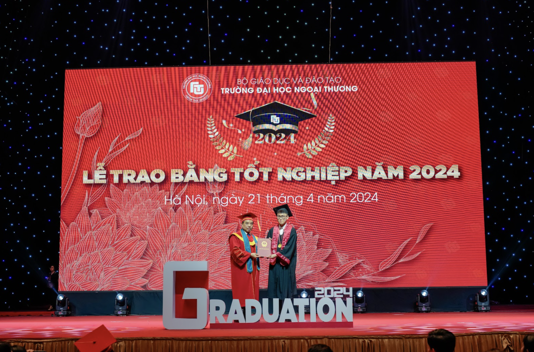 Bài phát biểu đáng nhớ của nam sinh Trường Đại học Ngoại thương trong lễ tốt nghiệp- Ảnh 3.
