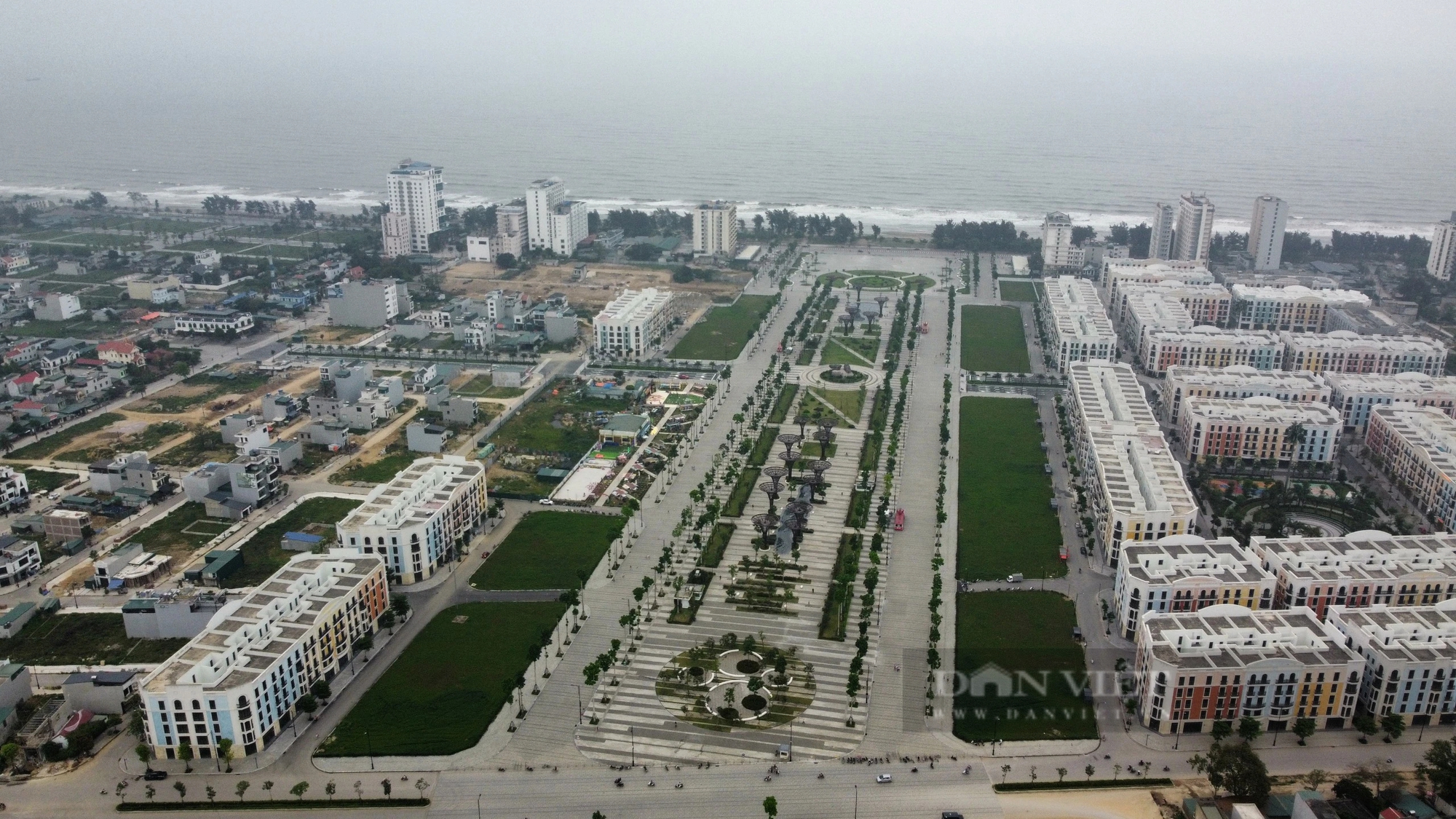 Cận cảnh dự án Quảng trường biển Sầm Sơn với công viên nước đầu tiên ở Thanh Hóa- Ảnh 1.