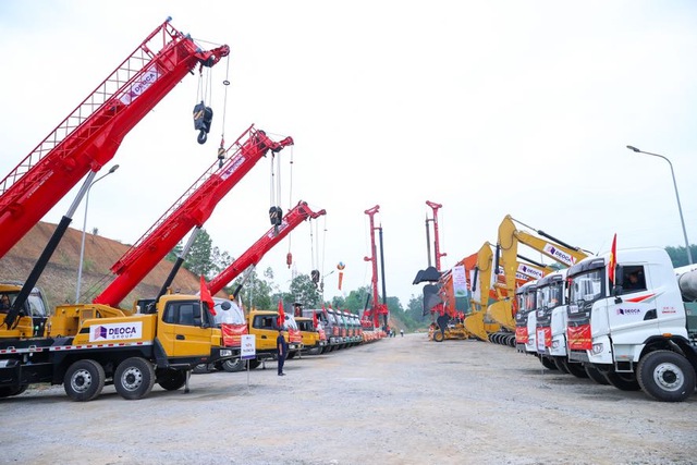 Thủ tướng dự lễ khởi công dự án tuyến cao tốc cửa khẩu Hữu Nghị - Chi Lăng- Ảnh 5.