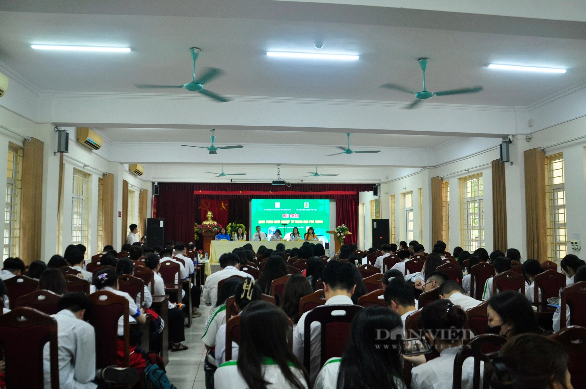 Học viện Nông nghiệp Việt Nam ươm mầm, trang bị kiến thức khởi nghiệp cho học sinh THPT tỉnh Quảng Ninh- Ảnh 1.