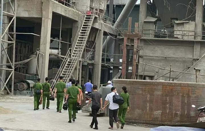 Tai nạn lao động làm 7 người tử vong ở nhà máy xi măng khoáng sản Yên Bái- Ảnh 1.