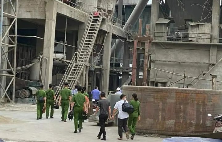Thủ tướng chỉ đạo khẩn trương điều tra vụ tai nạn lao động làm 7 người chết, 3 người bị thương ở Yên Bái- Ảnh 1.