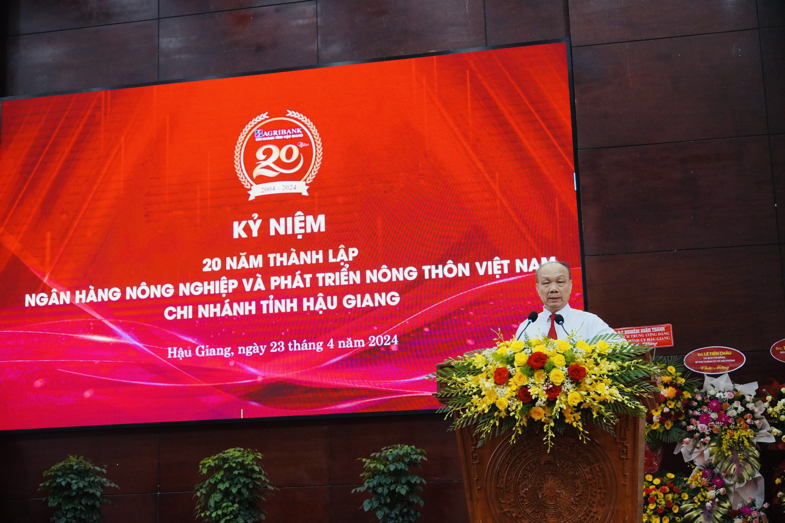 Agribank Chi nhánh tỉnh Hậu Giang vinh dự nhận bằng khen của Thủ tướng Chính phủ- Ảnh 6.