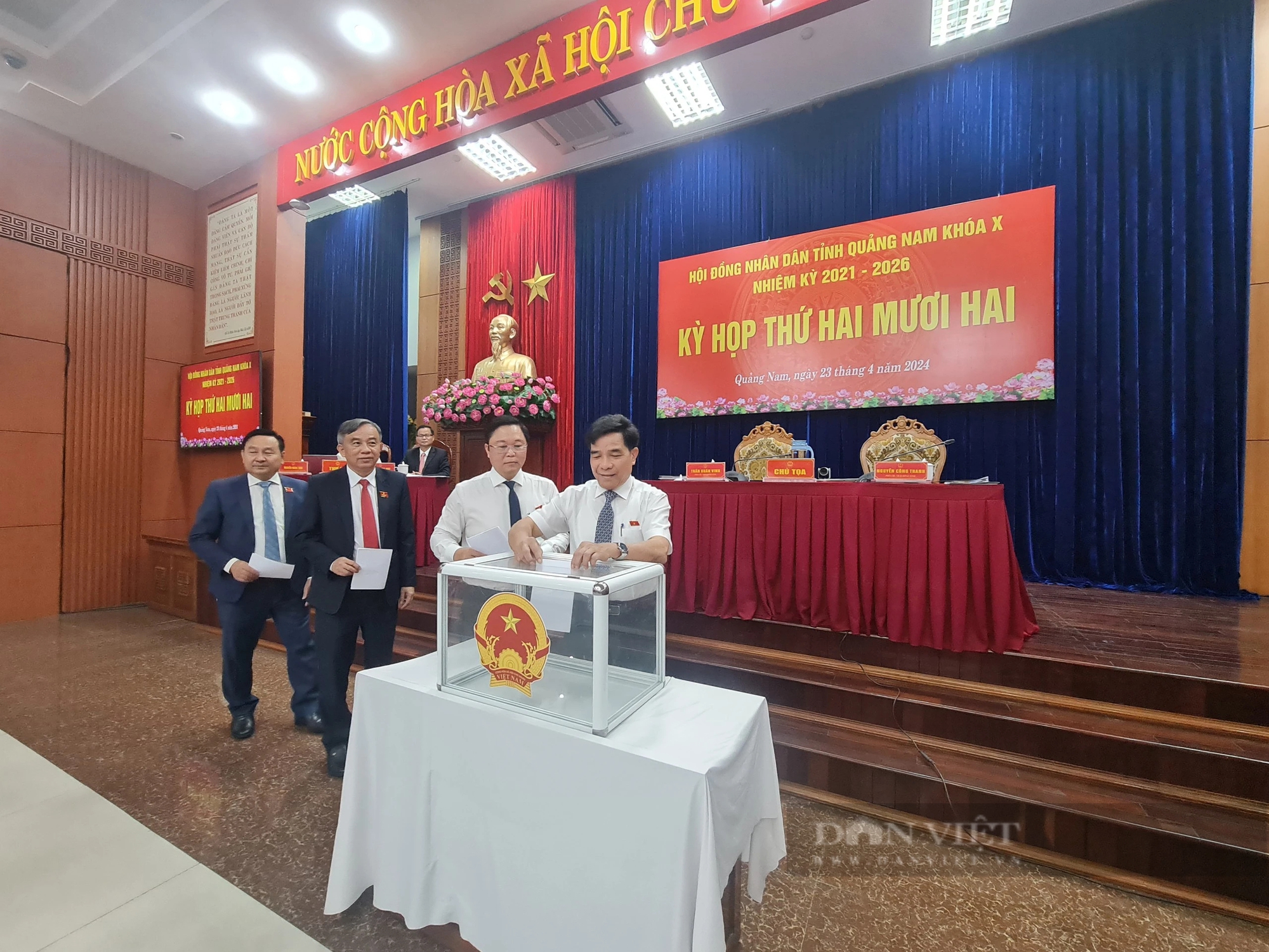 Ông Trần Nam Hưng - Bí thư Thành ủy Tam Kỳ được bầu làm Phó Chủ tịch tỉnh Quảng Nam- Ảnh 2.