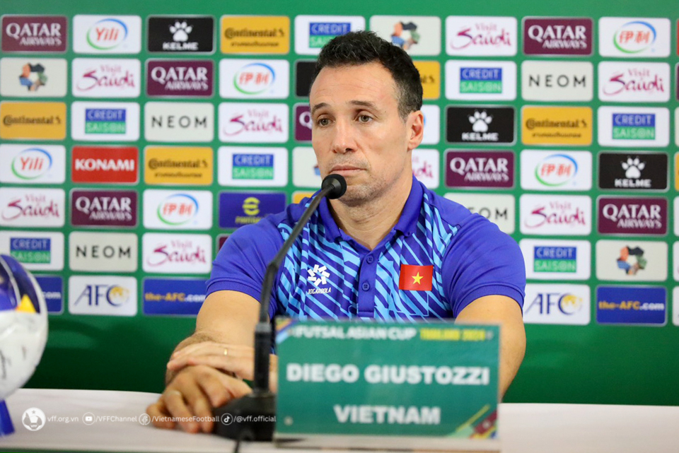 HLV ĐT futsal Việt Nam nói gì trước trận tranh vé dự World Cup với Uzbekistan?- Ảnh 1.