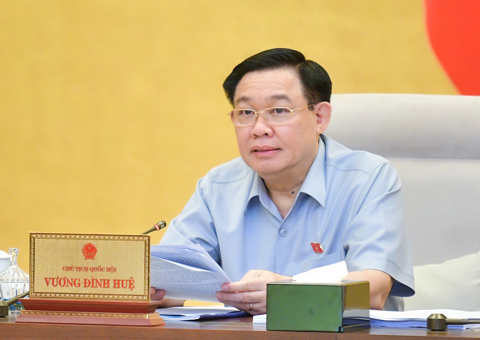 Chủ tịch Quốc hội Vương Đình Huệ phát biểu bế mạc phiên họp Ủy ban Thường vụ Quốc hội- Ảnh 1.