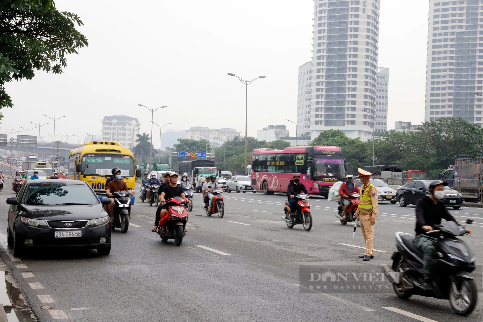 Công an Hà Nội xử lý hàng loạt xe khách vi phạm trước kỳ nghỉ lễ kéo dài 5 ngày- Ảnh 3.