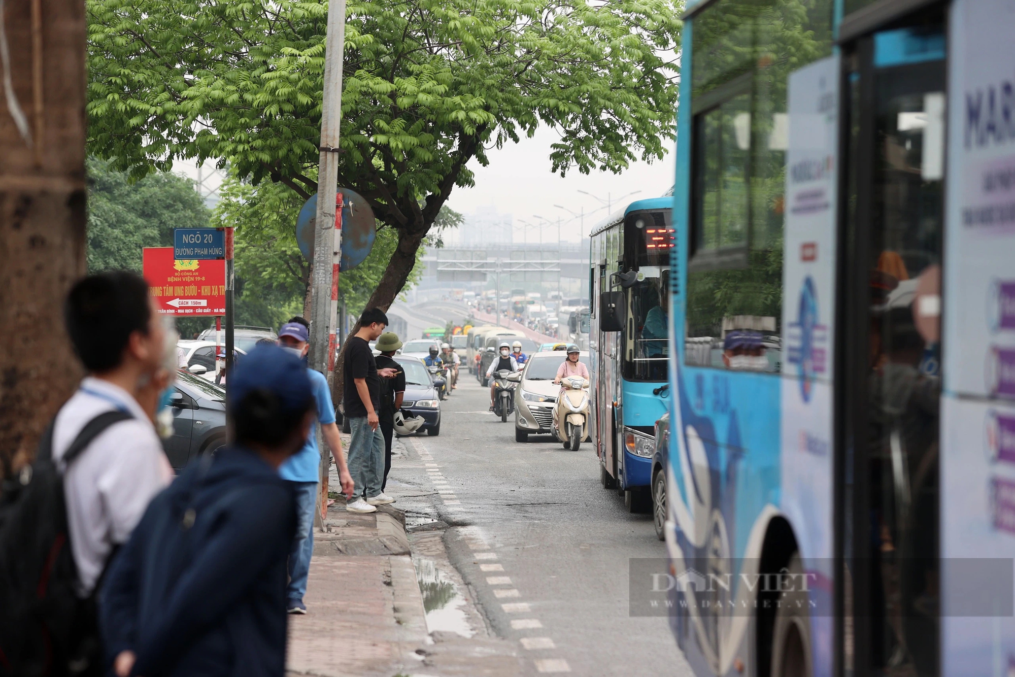 Công an Hà Nội xử lý hàng loạt xe khách vi phạm trước kỳ nghỉ lễ kéo dài 5 ngày- Ảnh 11.