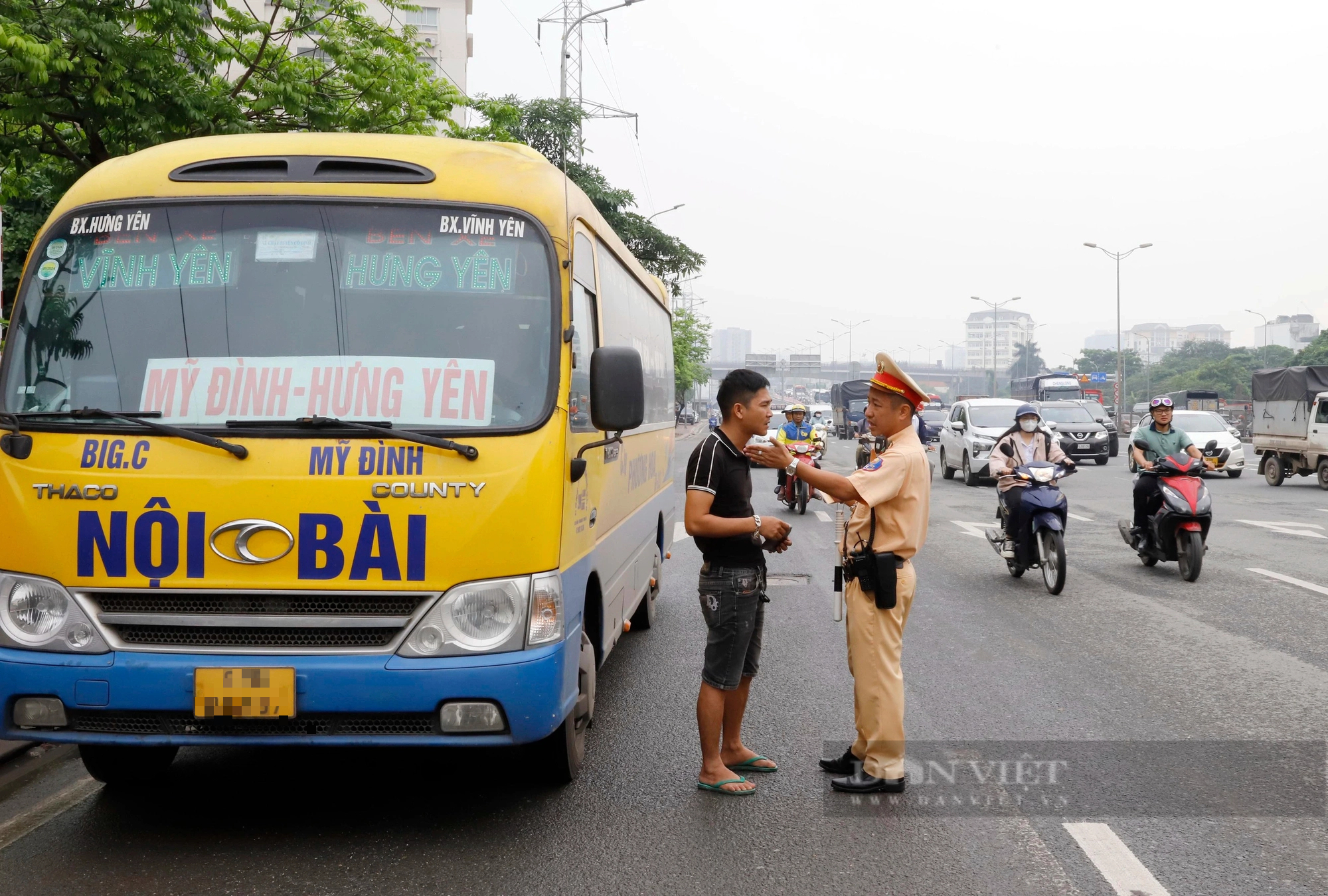 Công an Hà Nội xử lý hàng loạt xe khách vi phạm trước kỳ nghỉ lễ kéo dài 5 ngày- Ảnh 4.