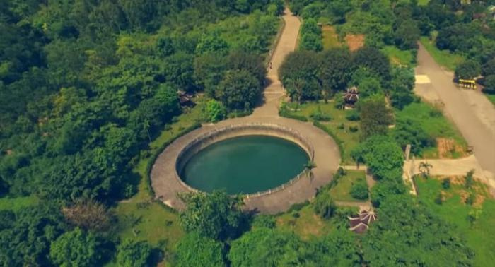 Bên trong giếng nước lập kỷ lục lớn nhất Việt Nam, nghìn năm không bao giờ cạn có gì?- Ảnh 5.