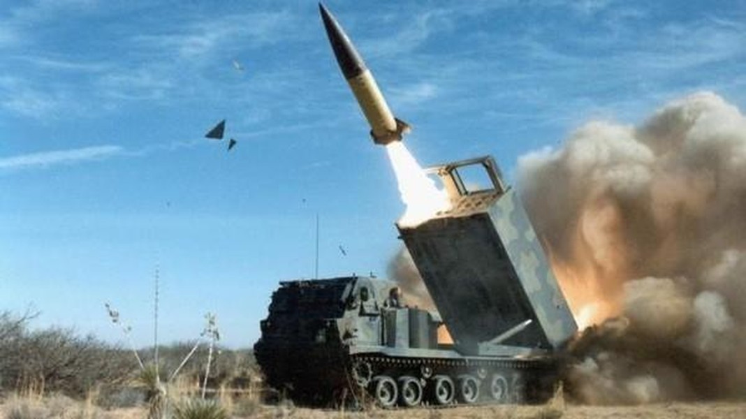 Mỹ bí mật chuyển tên lửa tầm bắn 300 km cho Ukraine- Ảnh 14.