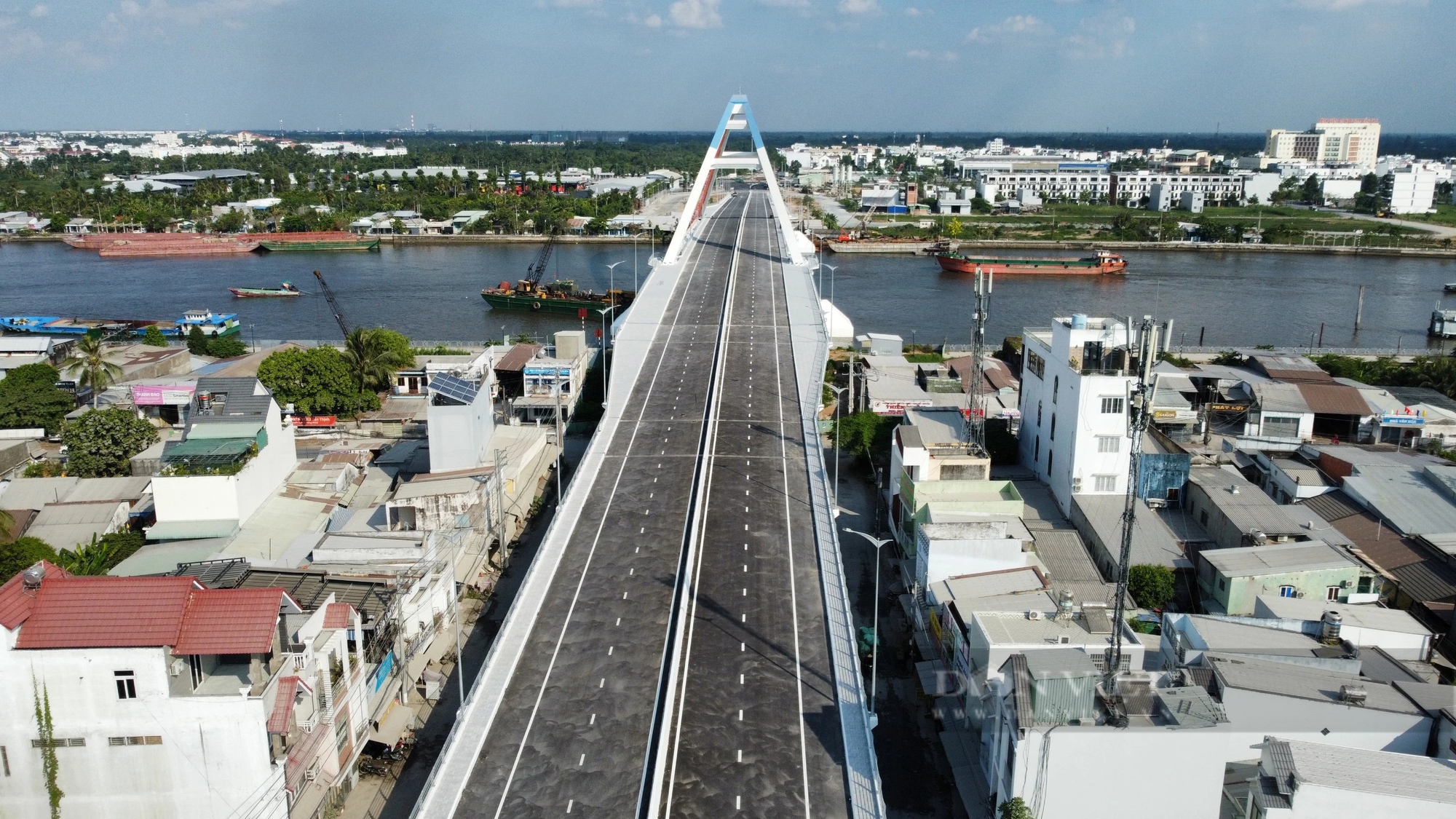 Ngày mai 26/4, sẽ thông xe cầu Trần Hoàng Na bắc qua sông Cần Thơ- Ảnh 2.