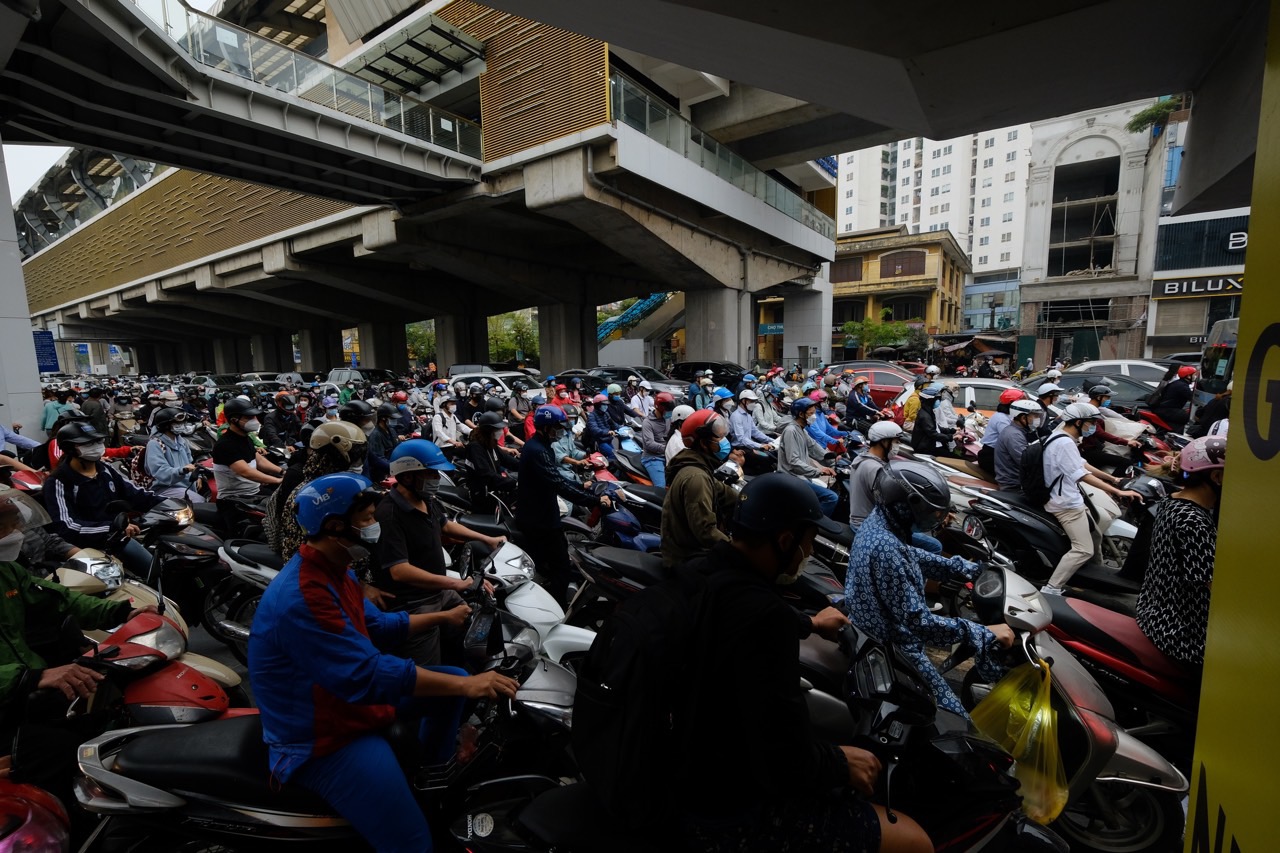 Hà Nội: "Cứu" bầu không khí ô nhiễm ở mức báo động, cần một giải pháp đồng bộ (Bài cuối)- Ảnh 1.