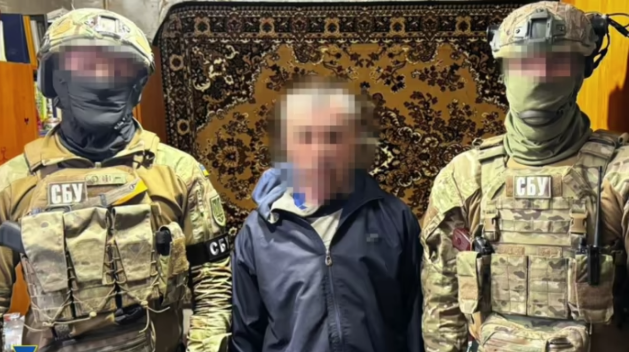 Ukraine bắt giữ hai kẻ phản bội- Ảnh 1.