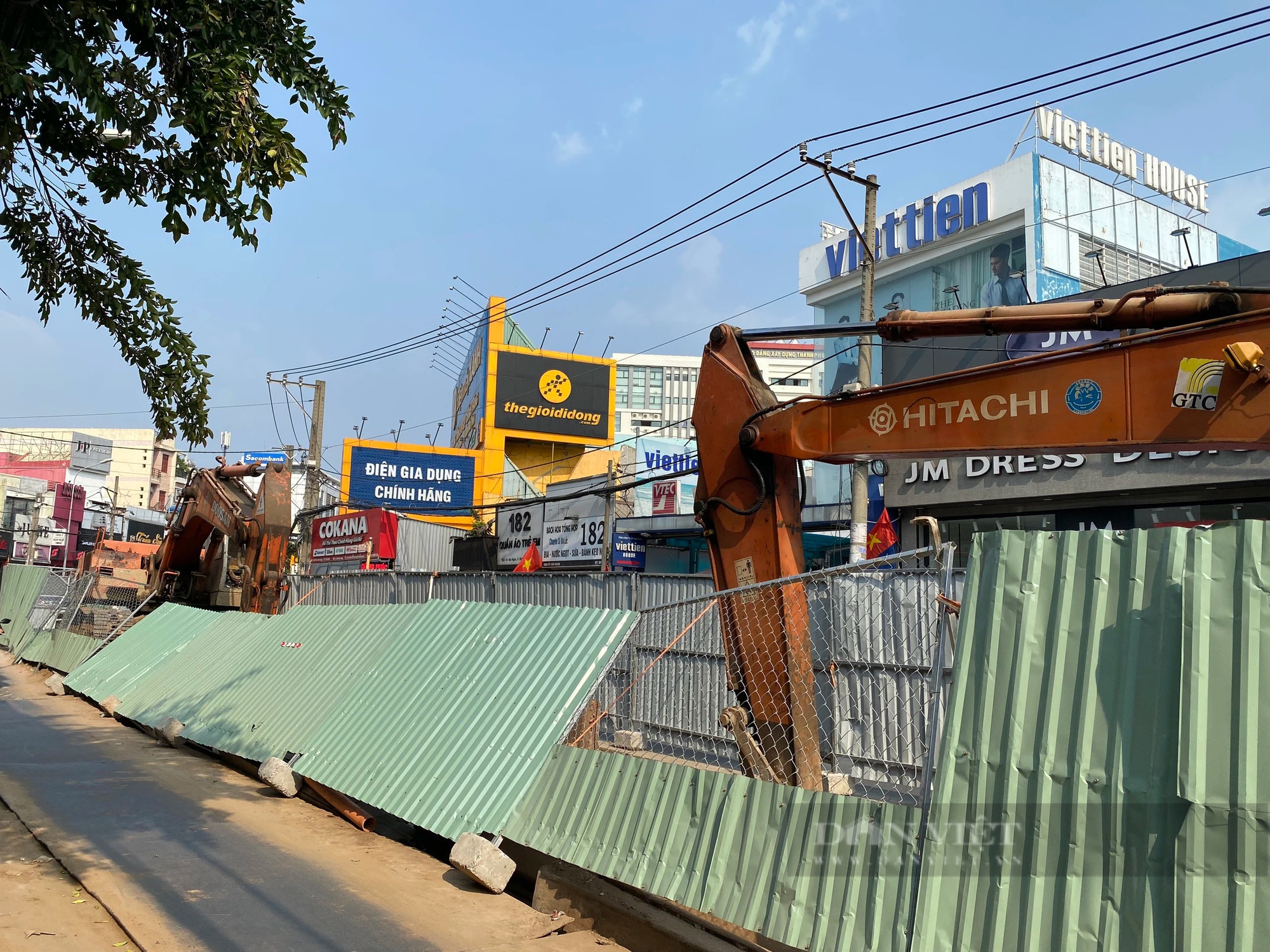 People in Ho Chi Minh City are happy when Vo Van Ngan street is 